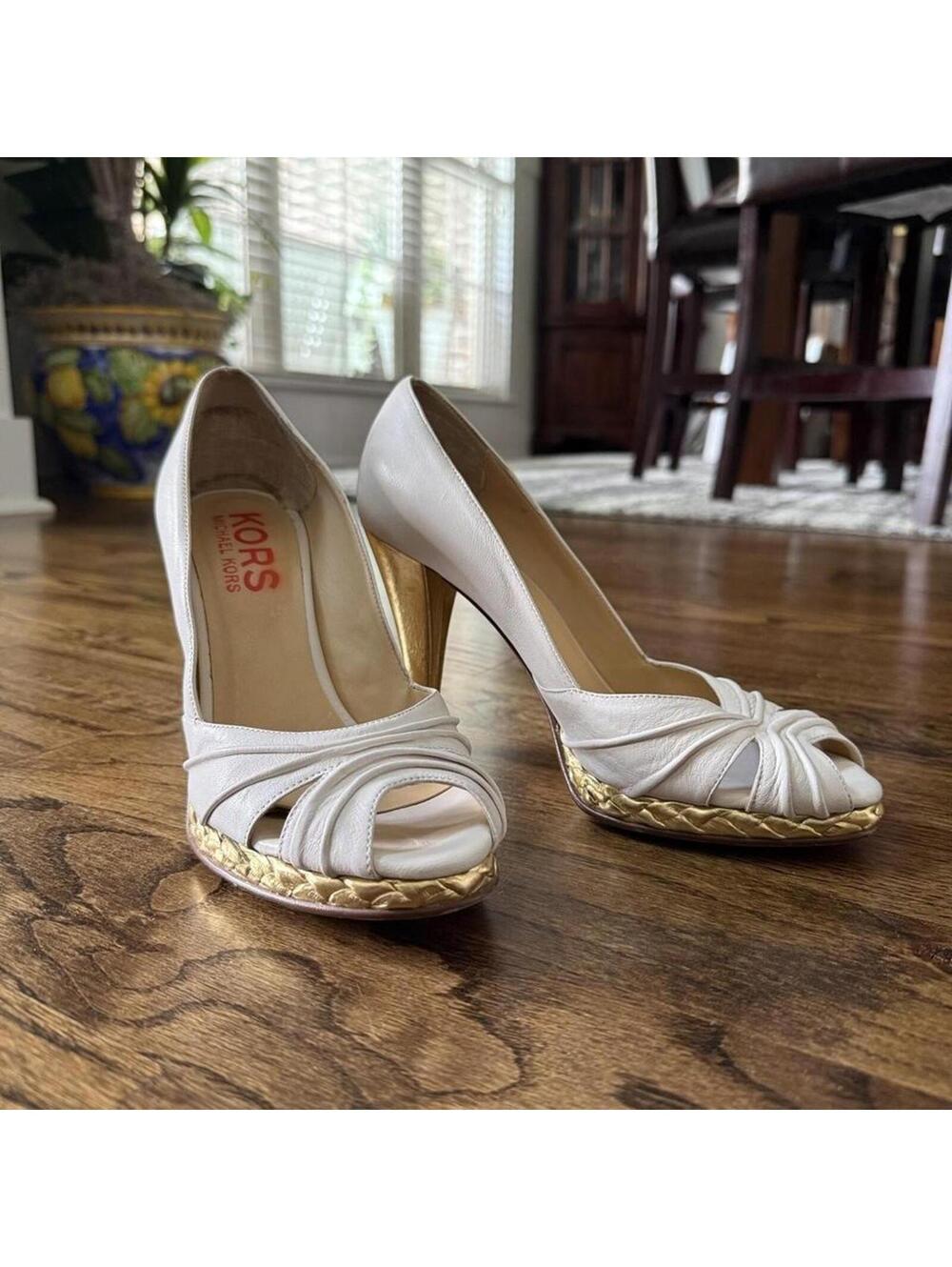 🤍 Vintage KORS Michael Kors White & Gold Peep Toe Heels Women’s Size 8M